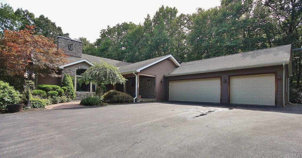 5 Tall Oaks Road - Photo 1