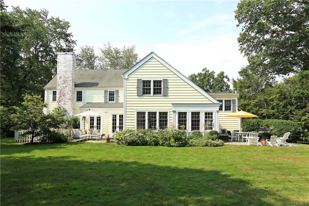 554 Claflin Avenue - Photo 1