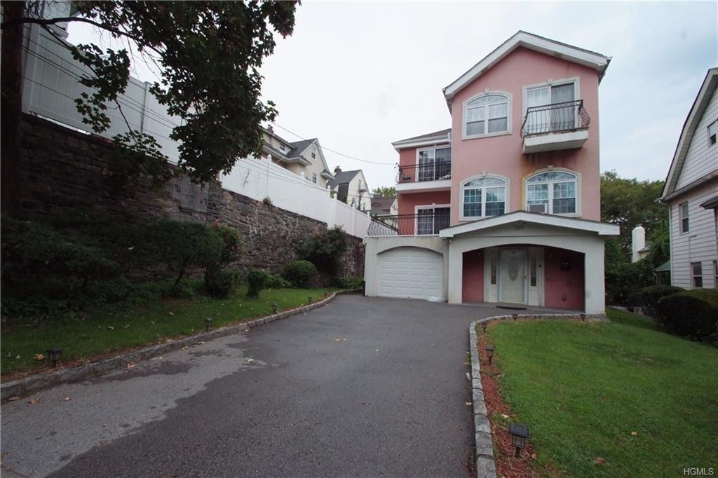 289 Sidney Avenue - Photo 1