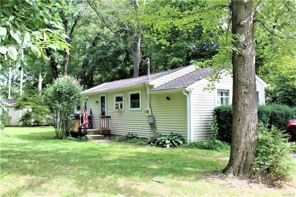 18 Hawthorne Road - Photo 1