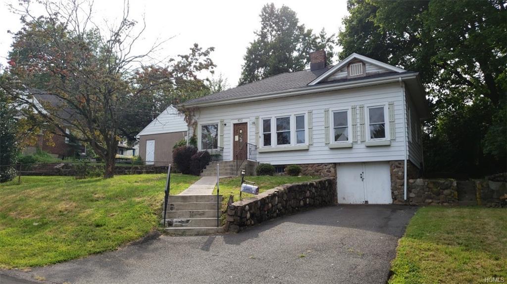 402 Cedar Avenue - Photo 1