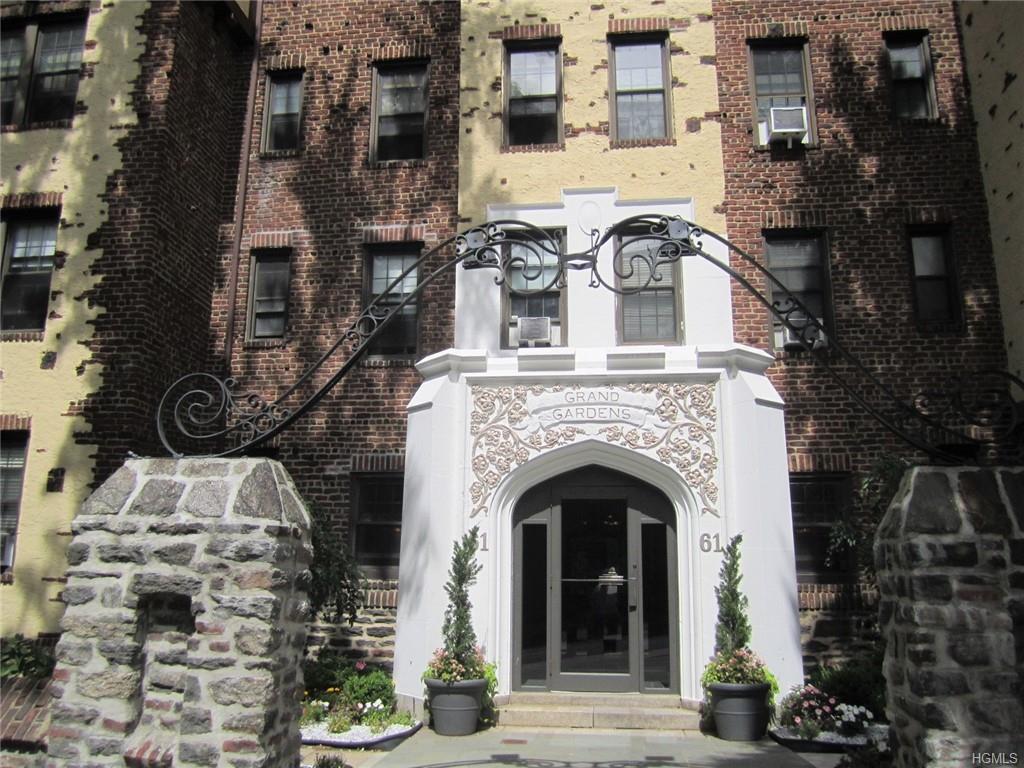 61 Grand Street - Photo 1