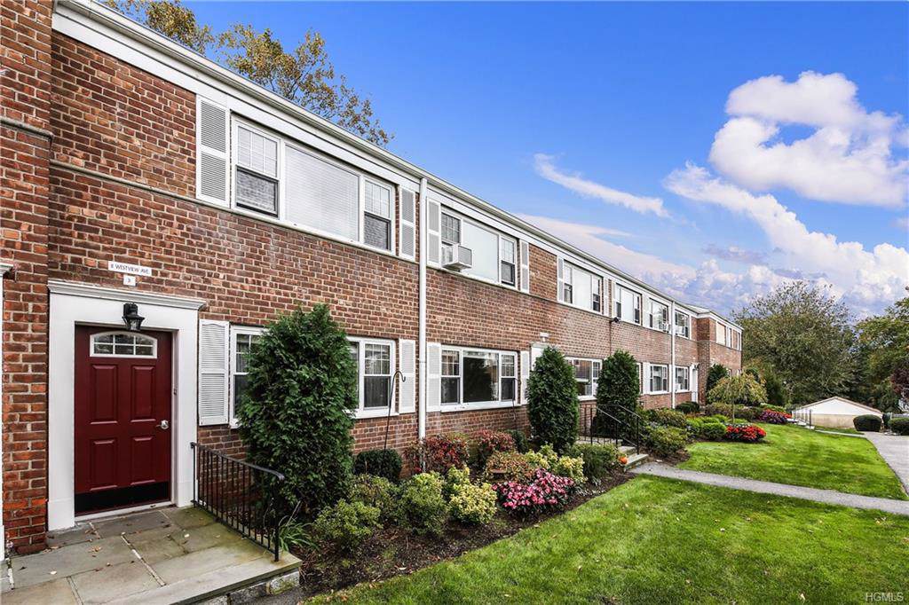 11 Westview Avenue - Photo 1