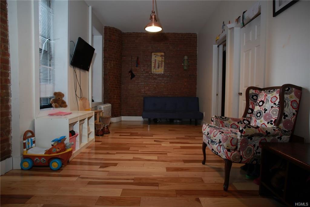 454 152nd Street - Photo 1