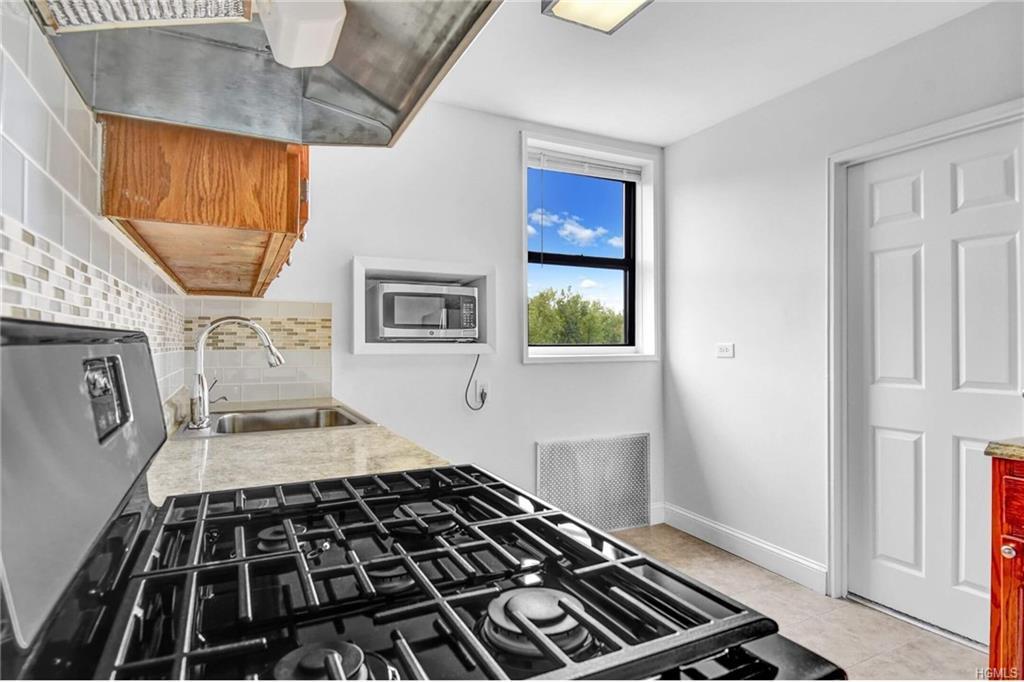 70 Barker Street - Photo 1