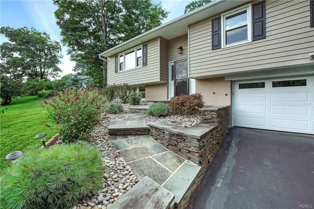 35 Edgehill Drive - Photo 1