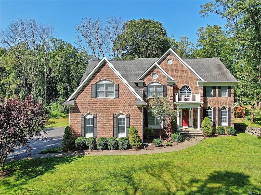 10 Pinesbridge Road - Photo 1