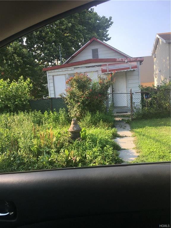 1981 Gildersleeve Avenue - Photo 1