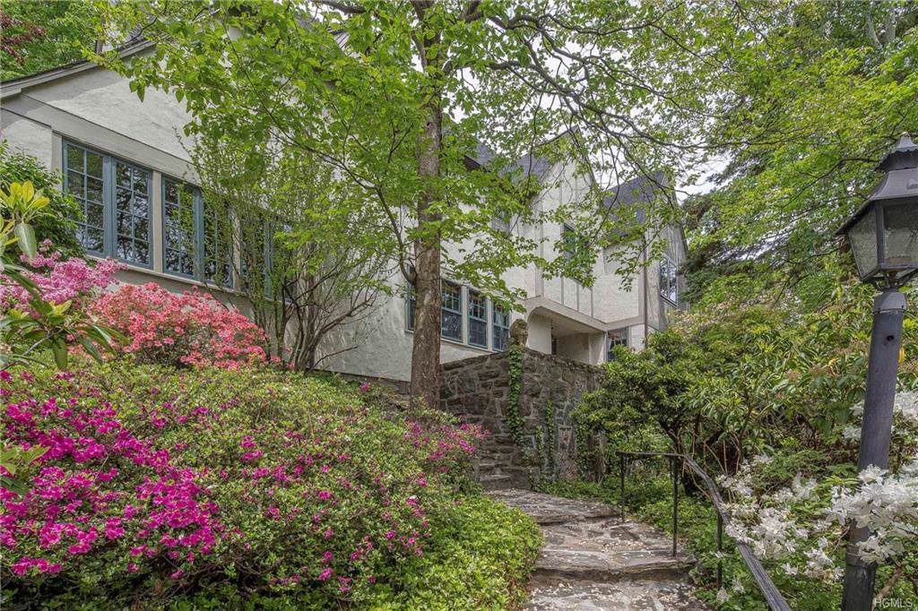 140 Park Avenue - Photo 1