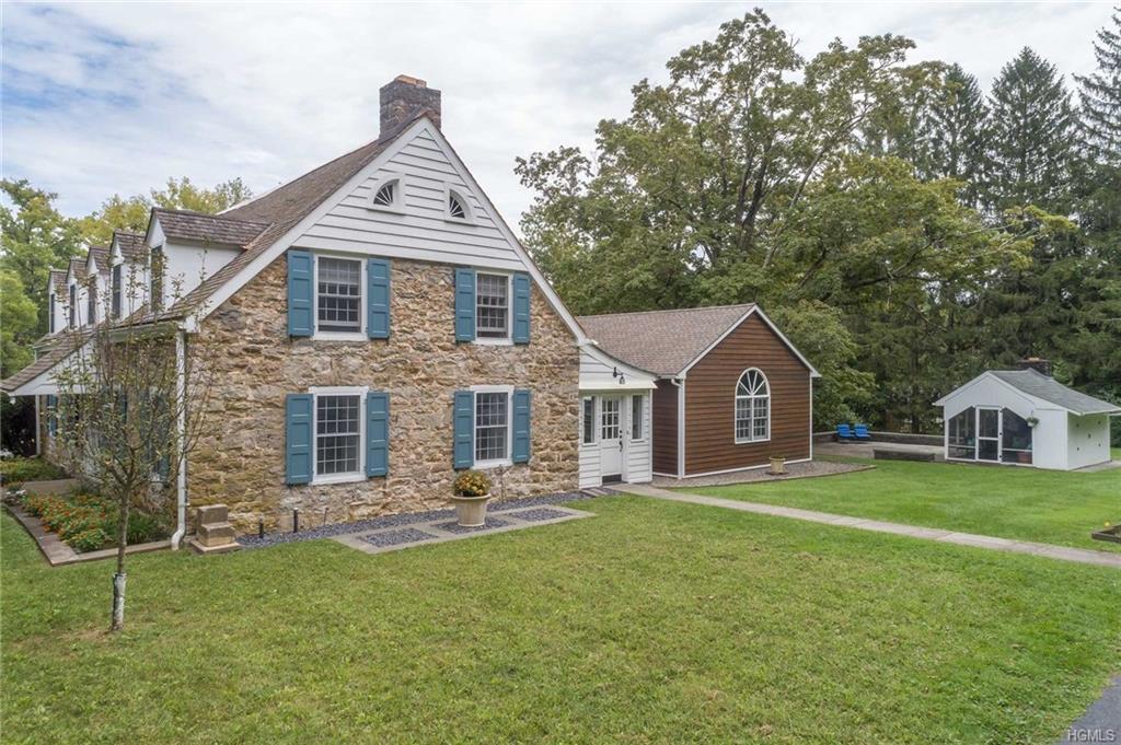 143 Schoolhouse Lane - Photo 1