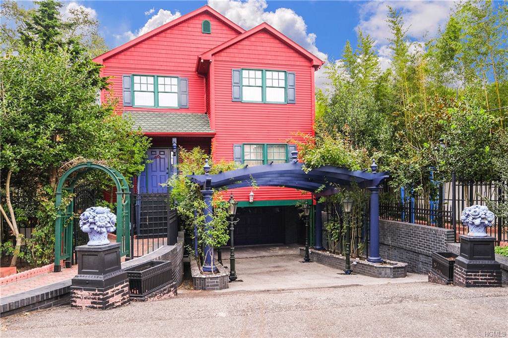 2 Moulton Avenue - Photo 1