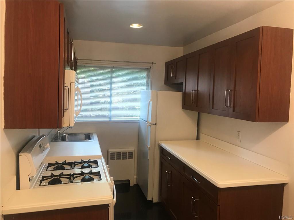 35 Broadway - Photo 1