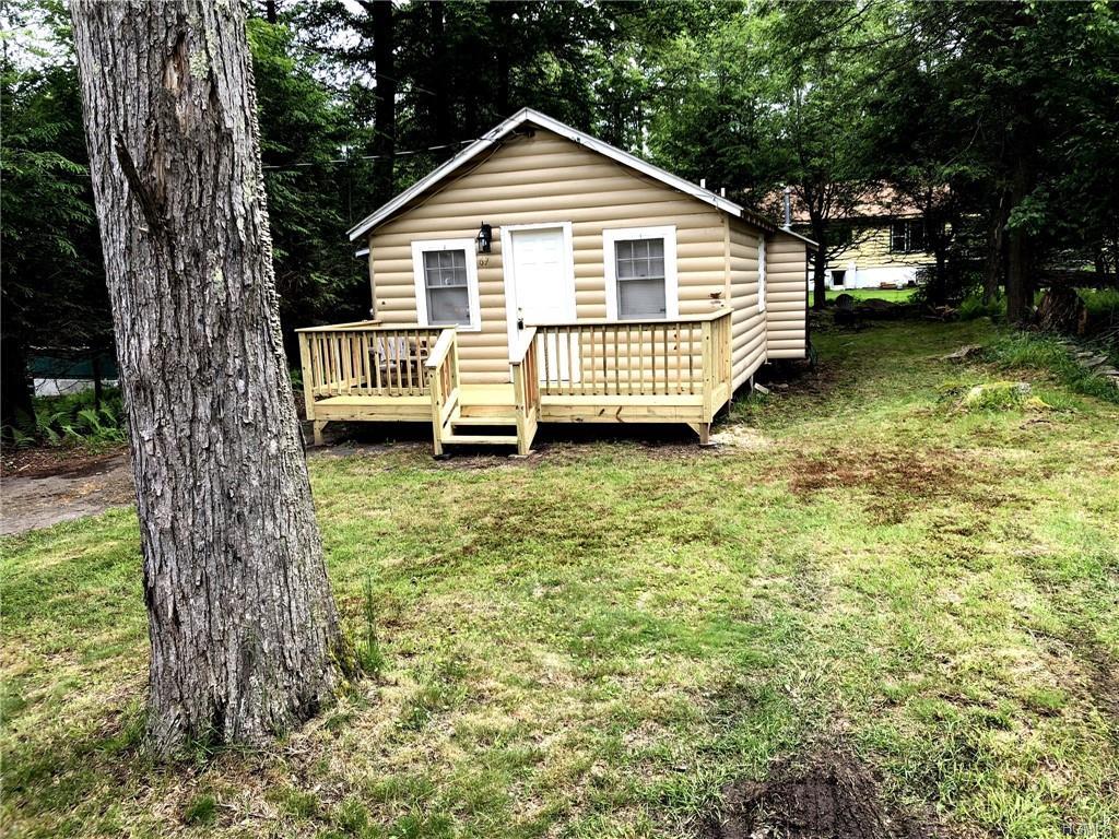 69 Read Avenue - Photo 1