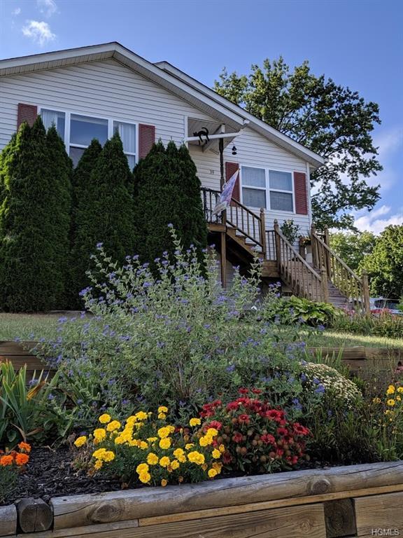 39 Gardner Avenue - Photo 1