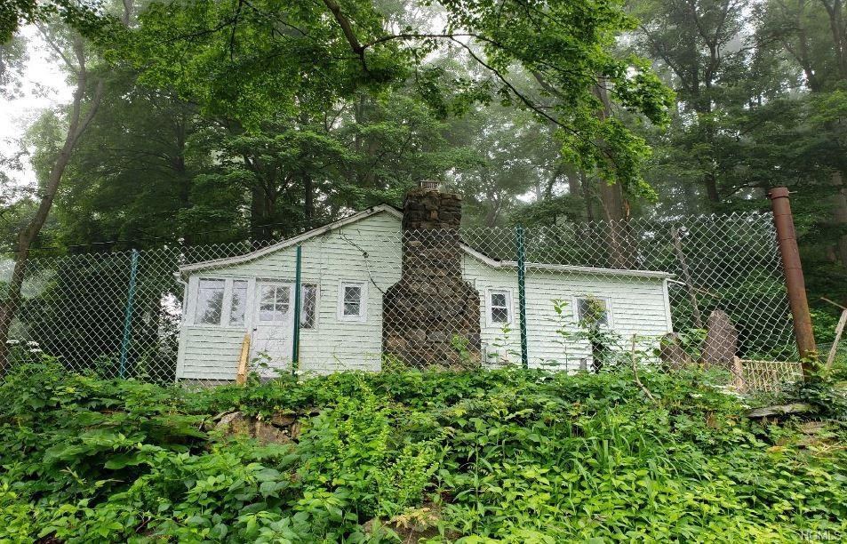 23 Barrett Hill Road - Photo 1