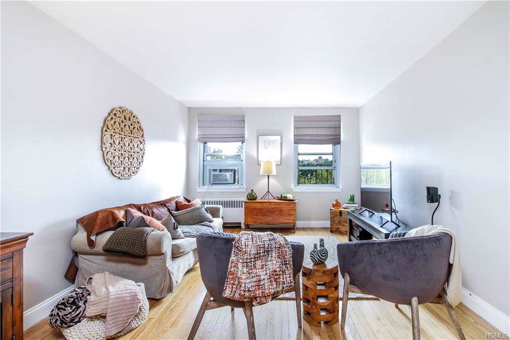 765 Bronx River Road - Photo 1