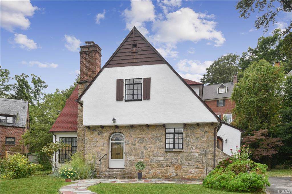 25 Edgemont Road - Photo 1