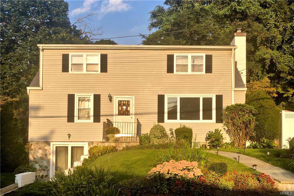 14 Lawrence Avenue - Photo 1