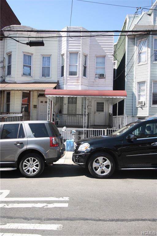 2673 Marion Avenue - Photo 1