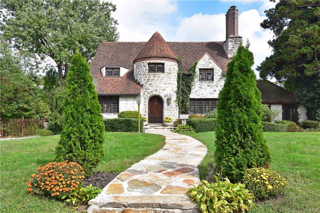35 Eastfield Road - Photo 1