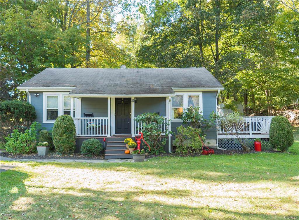 9 Fair Oaks Road - Photo 1