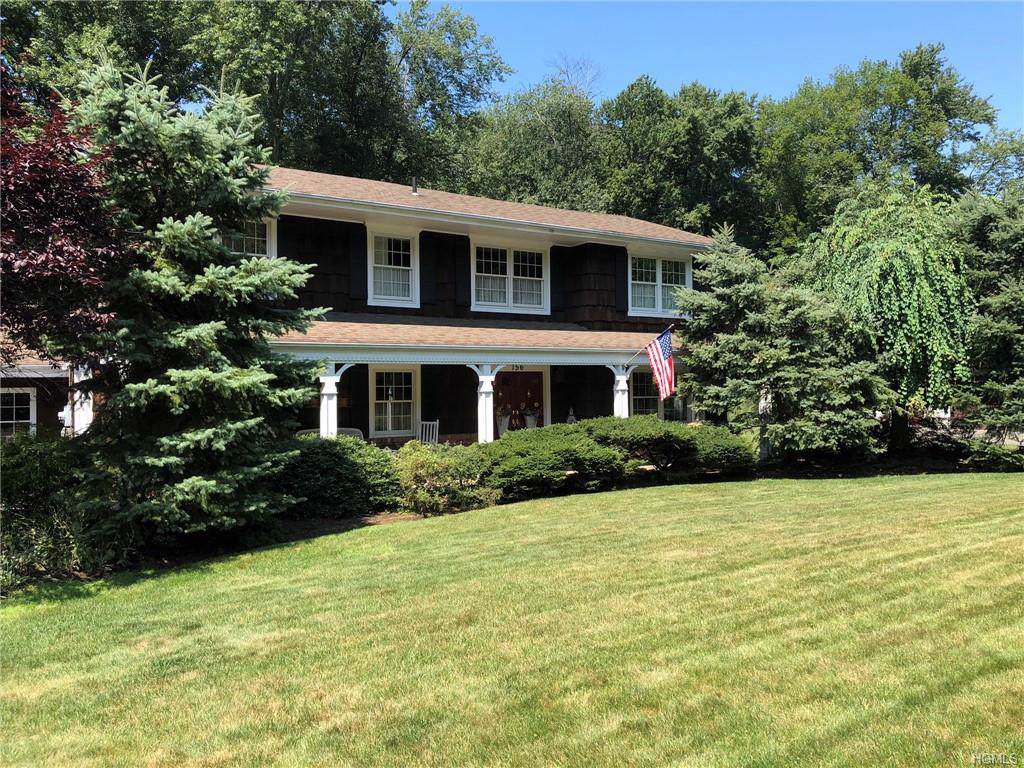 156 Waters Edge - Photo 1