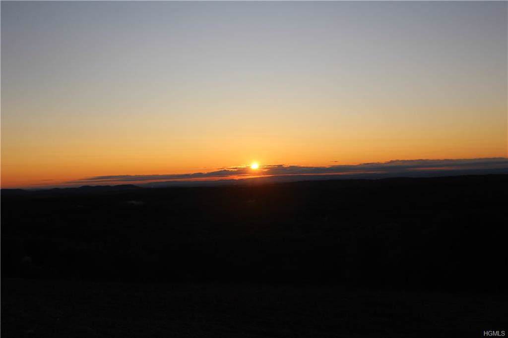 1095 Mountain Road - Photo 1