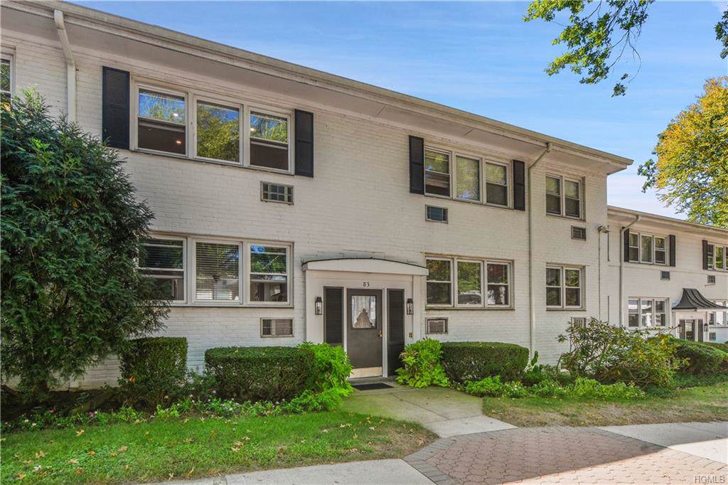 83 Avon Circle - Photo 1