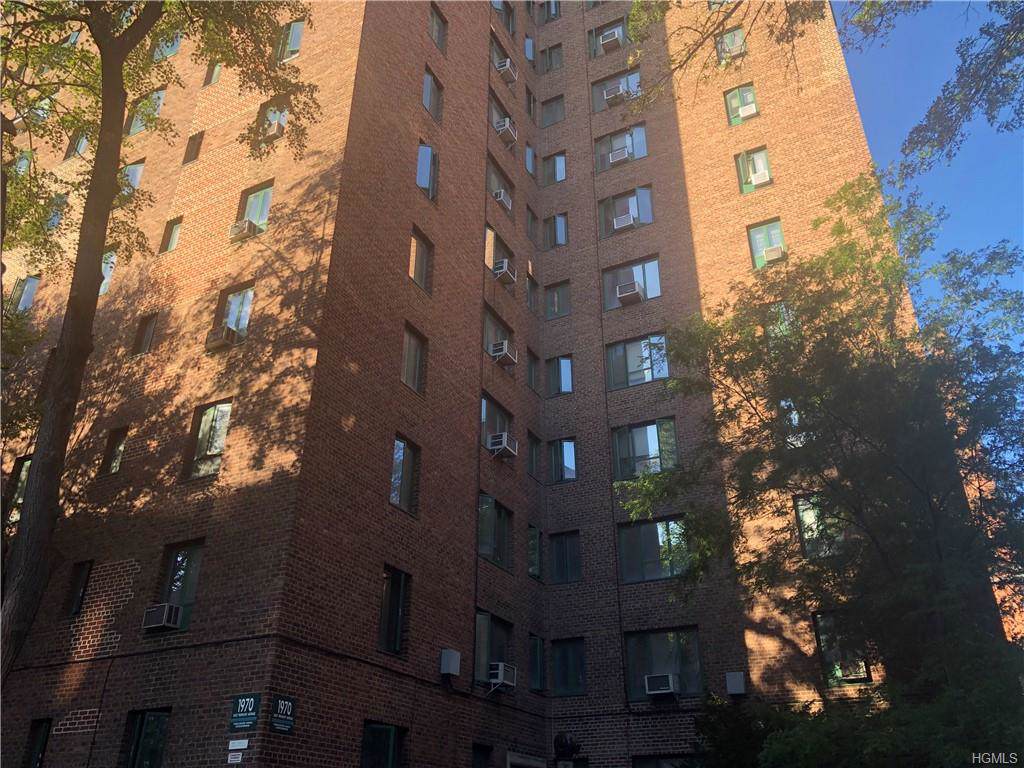 1970 Tremont Avenue - Photo 1
