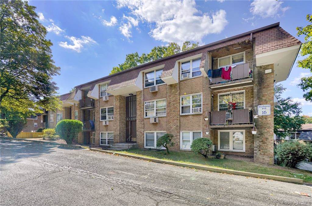 160 Kearsing Parkway - Photo 1