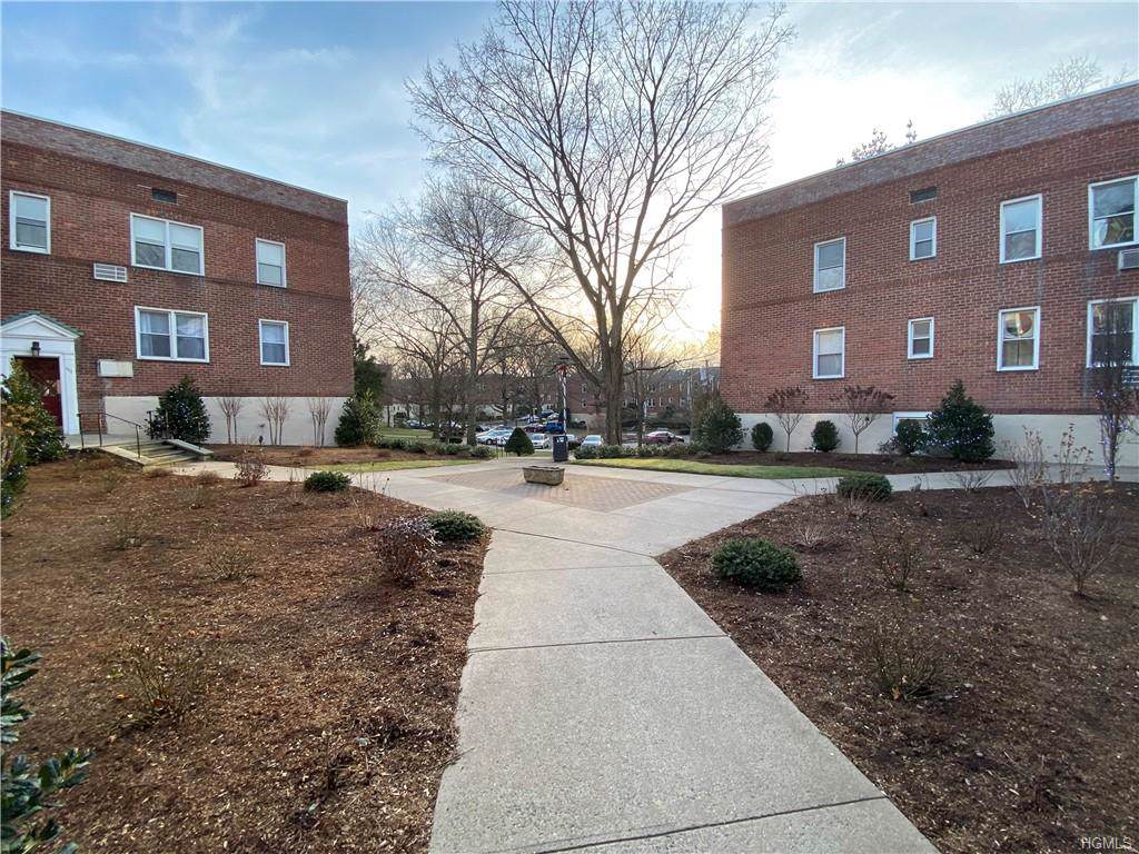 327 Palmer Terrace - Photo 1