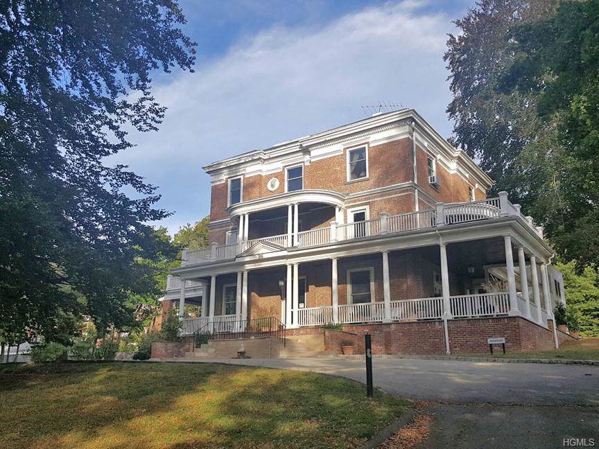 106 Broadway - Photo 1