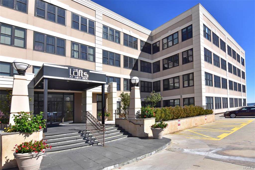 100 New Roc City Place - Photo 1