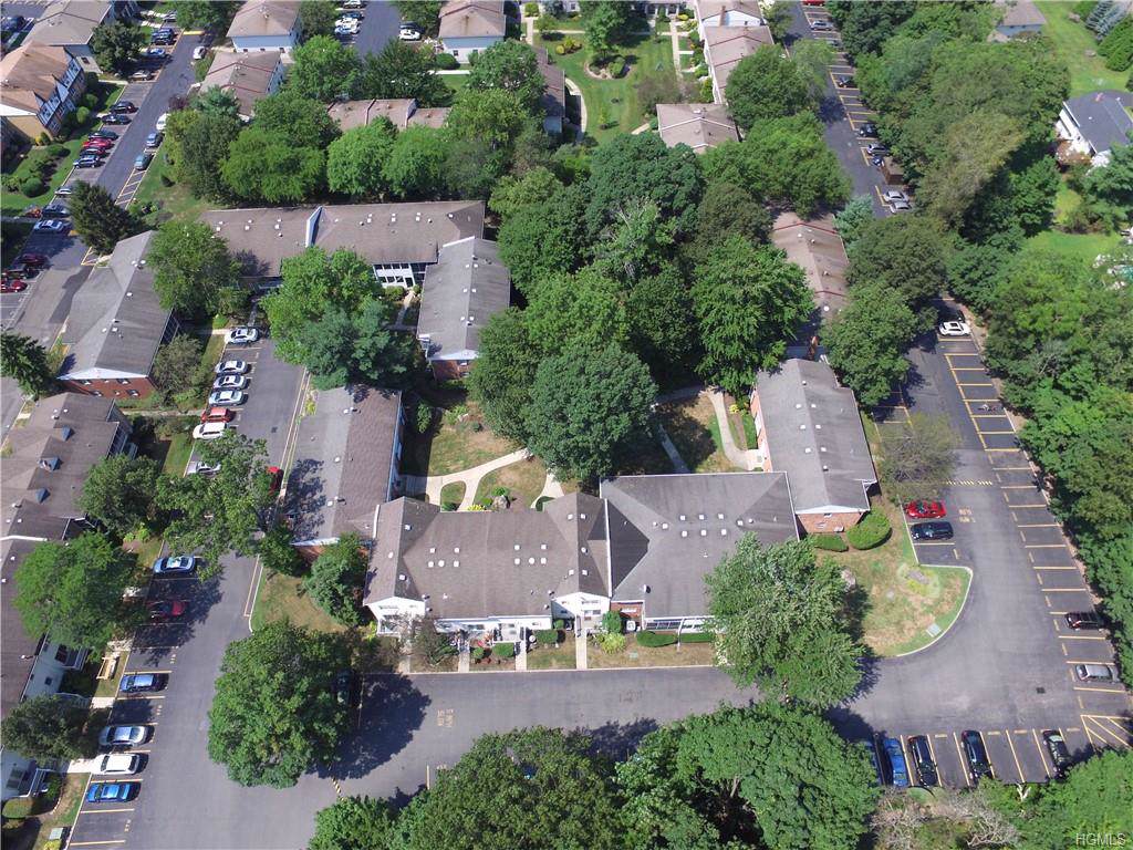 20 Somerset Drive - Photo 1