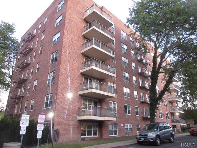 40 Cole Avenue - Photo 1