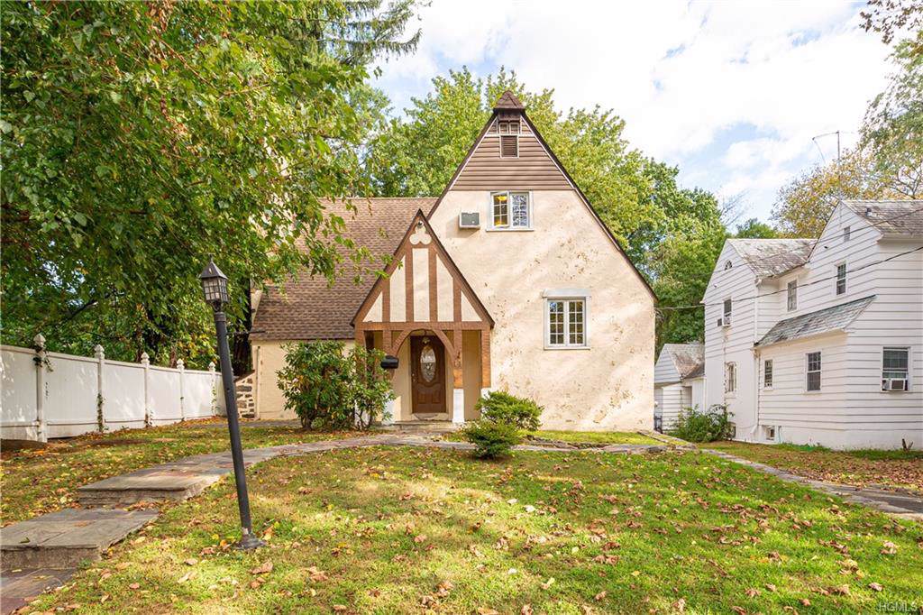 11 Parkway Circle - Photo 1