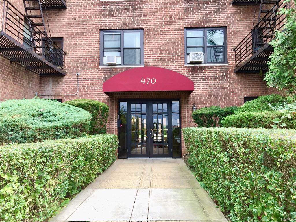 470 Broadway Avenue - Photo 1