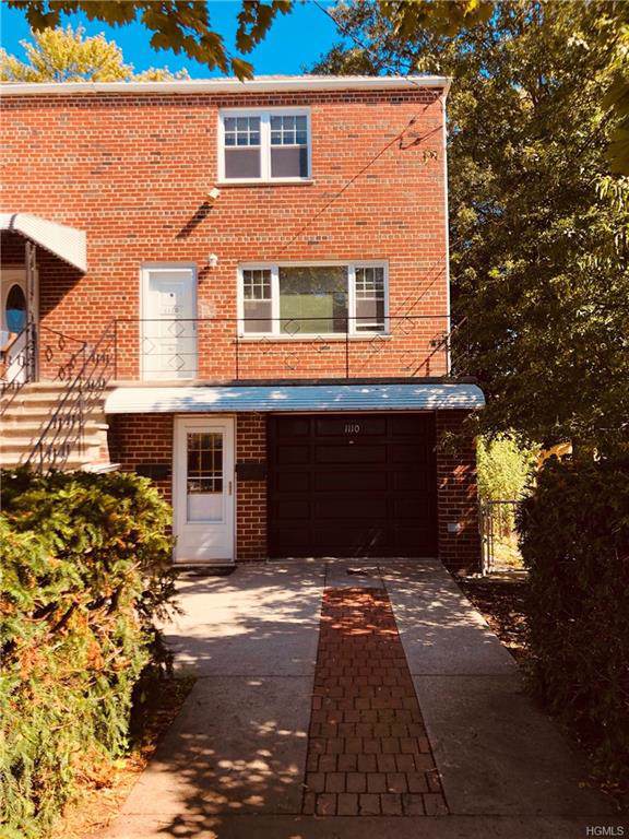 1110 Clarence Avenue - Photo 1
