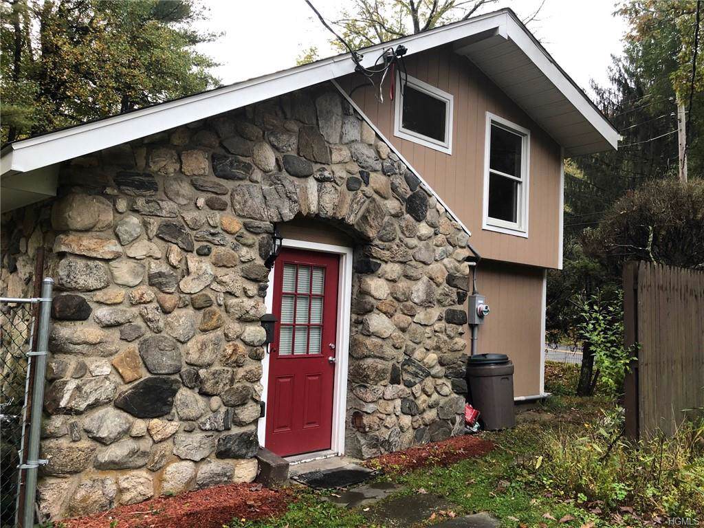 109 Pines Bridge Road - Photo 1