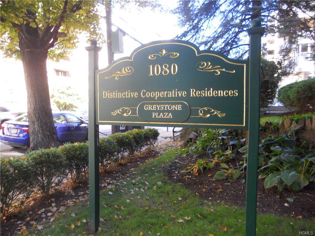 1080 Warburton Avenue - Photo 1
