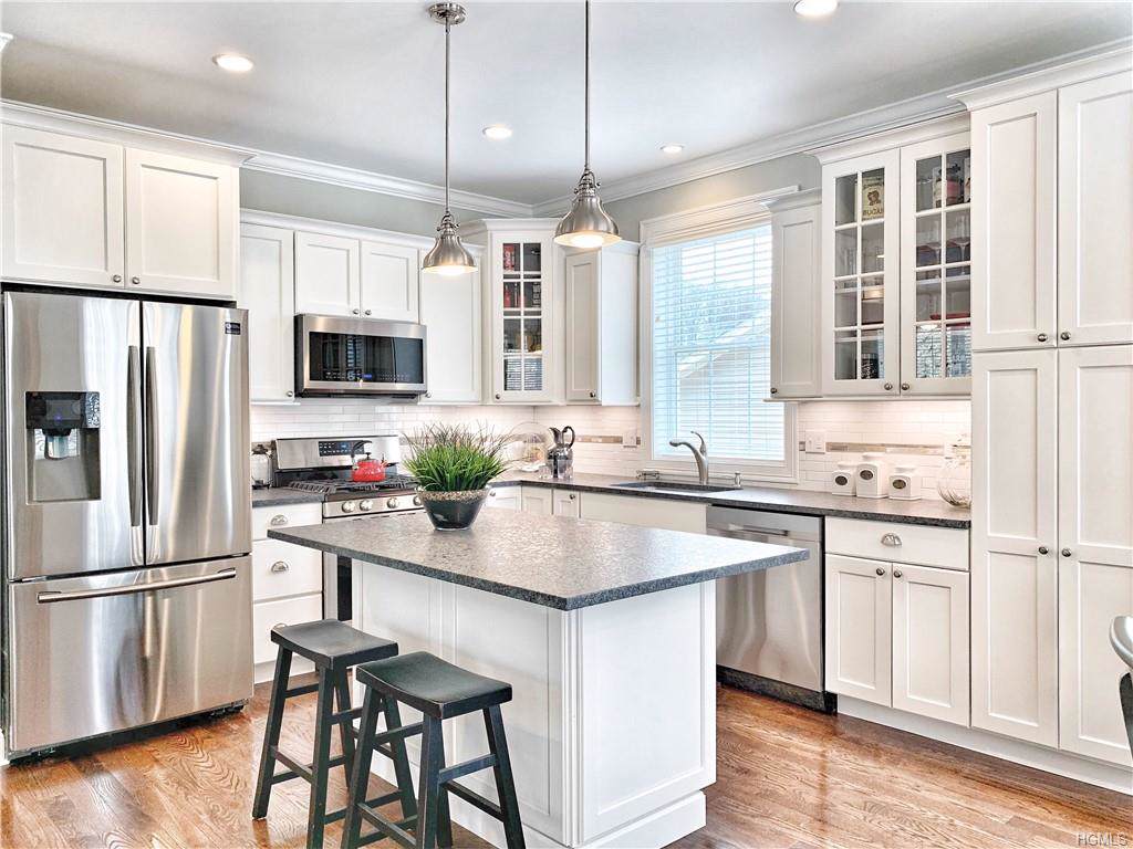 1 Oakview Lane - Photo 1