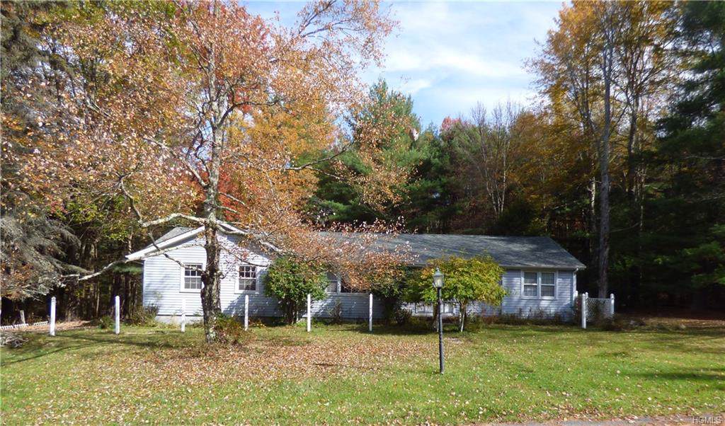 4 Spruce Lane - Photo 1