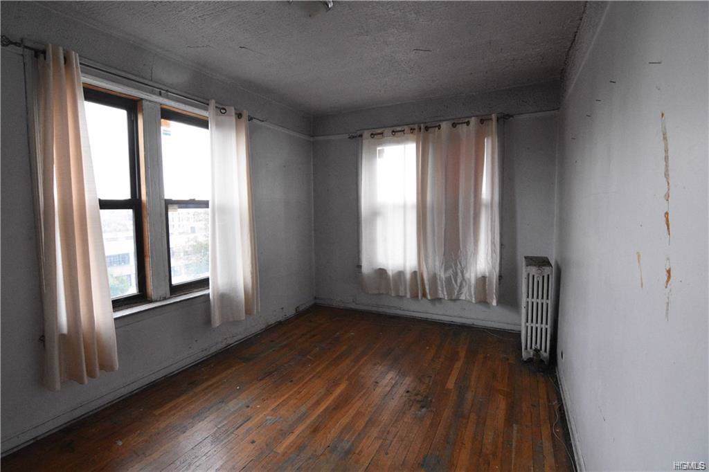 755 Oakland Place - Photo 1