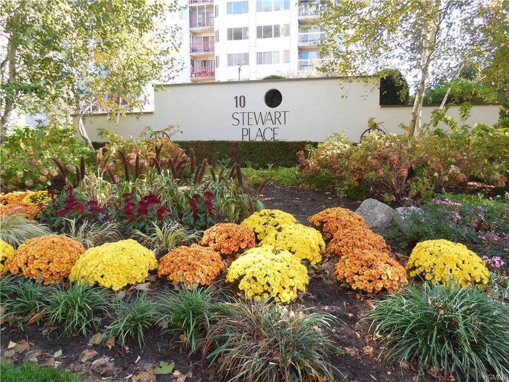 10 Stewart Place - Photo 1