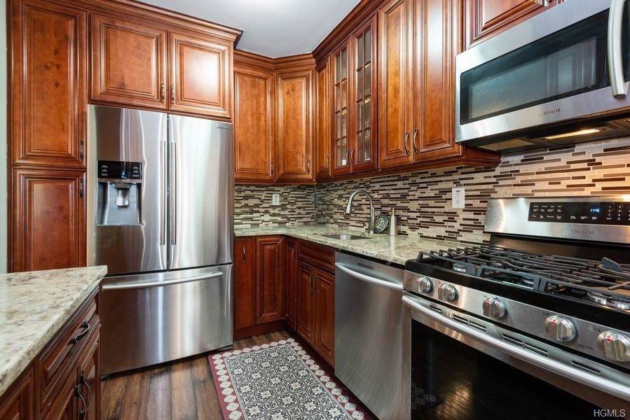 1101 Midland Avenue - Photo 1