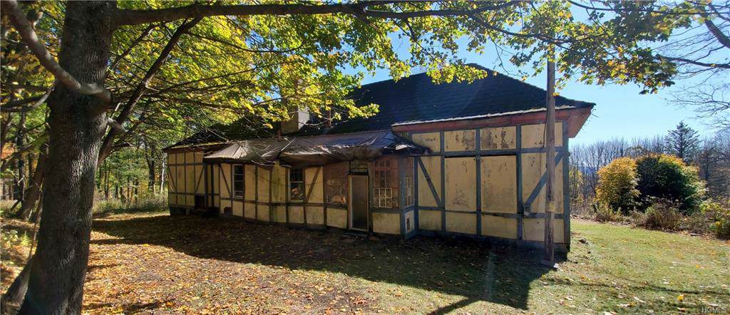 9 Loomis Village Road - Photo 1