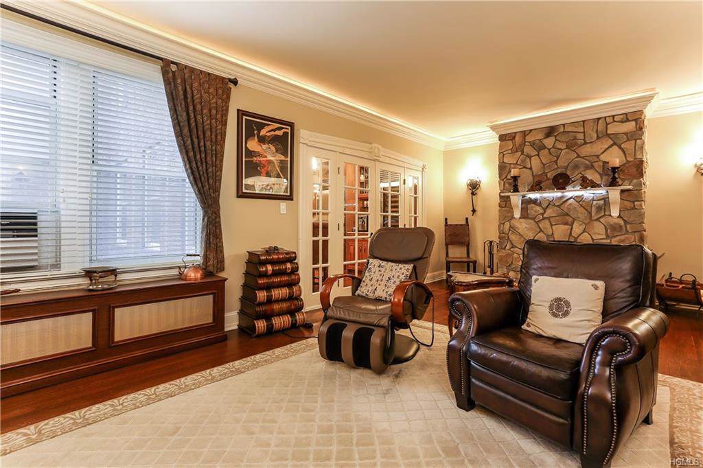 25 Parkview Avenue - Photo 1