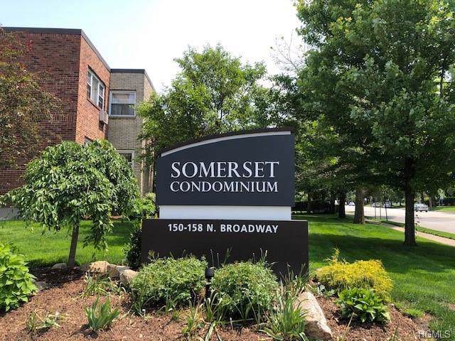 158 Broadway - Photo 1