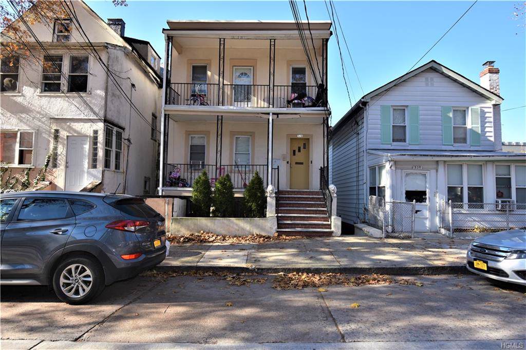 528 Locust - Photo 1