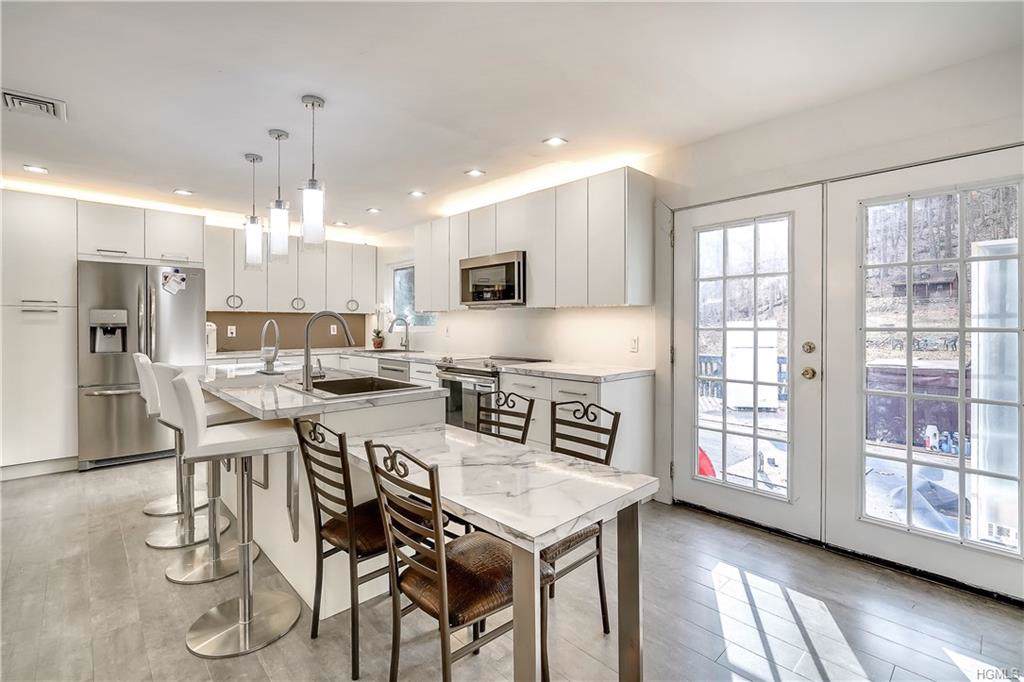 39 Peddler Hill Road - Photo 1
